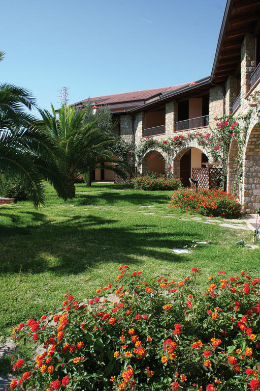 Residence Il Casale Palinuro Exteriör bild